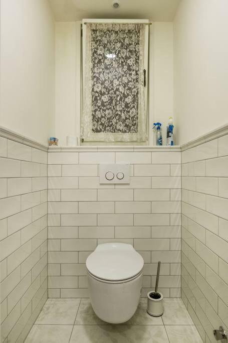 Main Street Apartment Budapest Ngoại thất bức ảnh