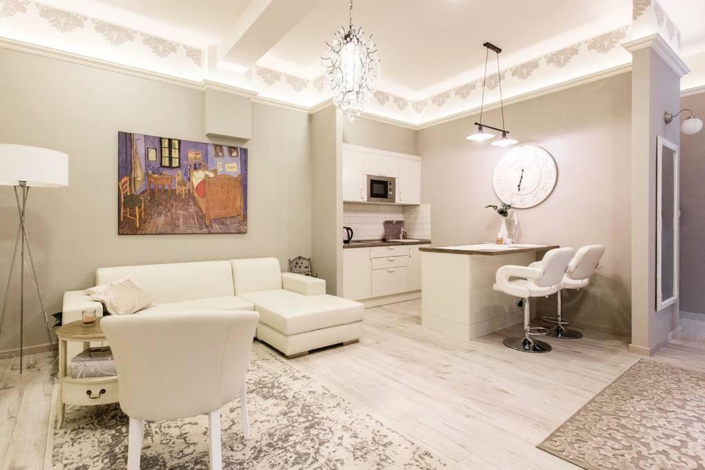 Main Street Apartment Budapest Ngoại thất bức ảnh